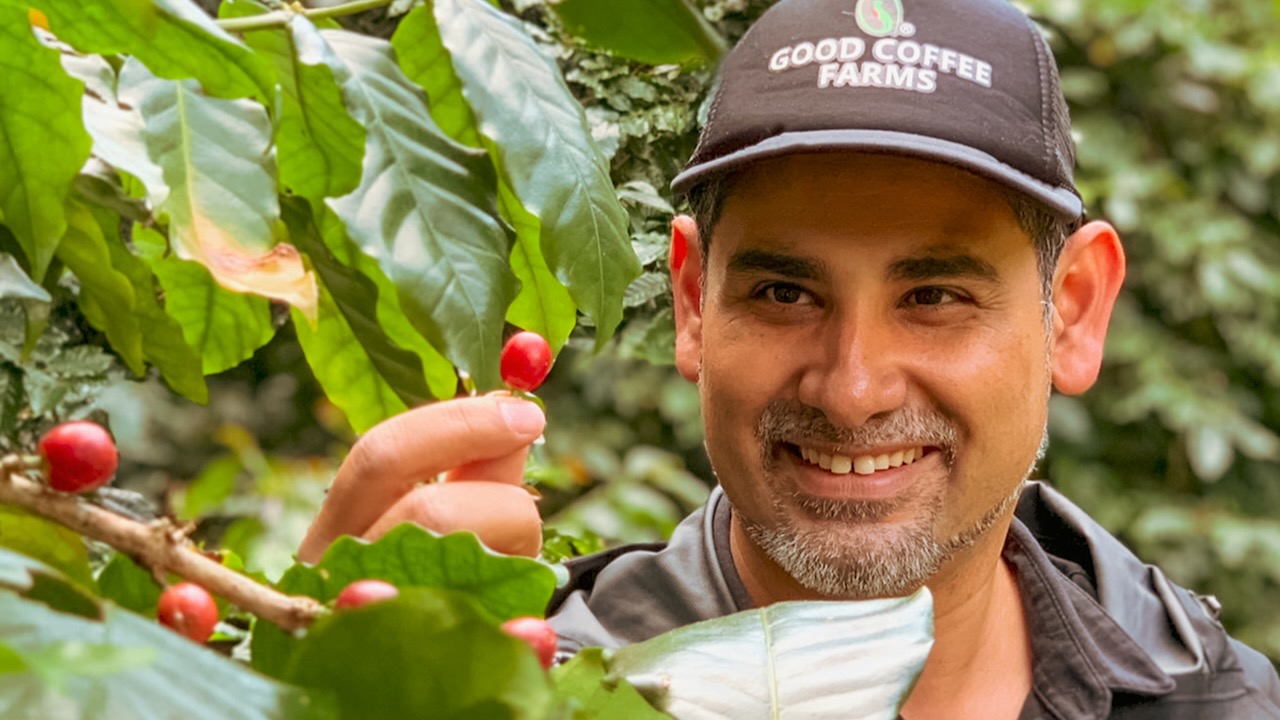 GOOD COFFEE FARMS Carlos Melen